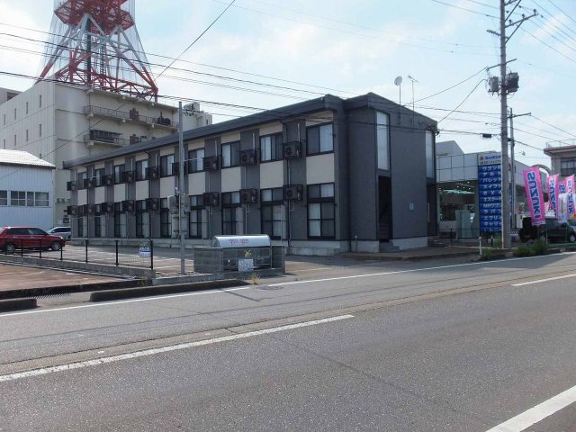 レオパレス夏の外観