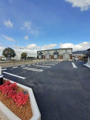 レジデンス　イン　ブルームの駐車場