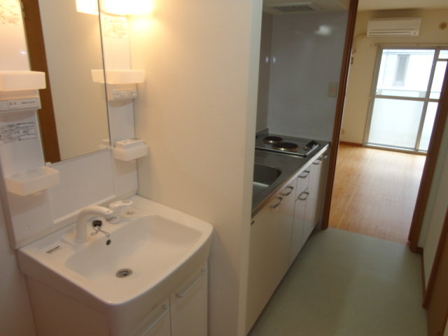 亀井弐号館の内装