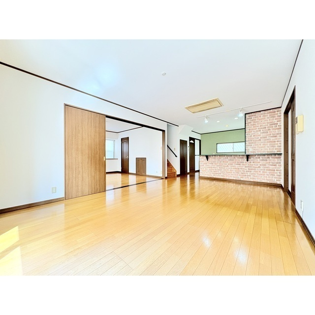 みなみ野２丁目Ｉ邸貸家の居間・リビング