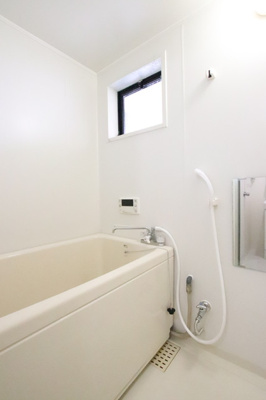 浴室に窓あり