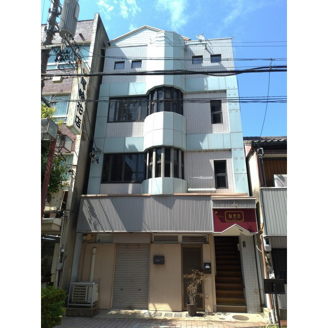 岐阜市美殿町の店舗一部の外観