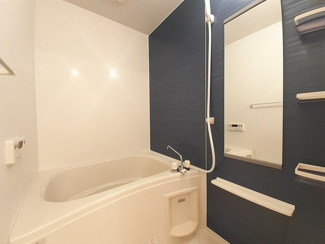 ウィステリアヒルの浴室|落ち着いた空間のお風呂です