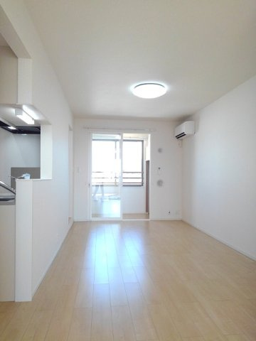 シャンティⅡＢの居間・リビング|おしゃれな居間です