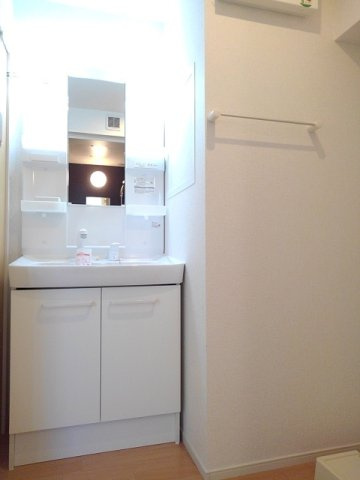 シャンティⅡＢの洗面所|スペースが確保できる洗面所です