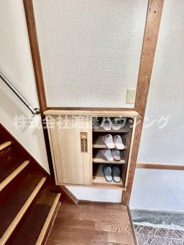 東石切町3丁目一戸建の収納|玄関収納