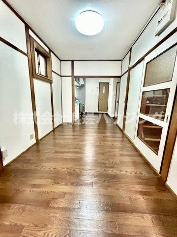 東石切町3丁目一戸建の居間・リビング