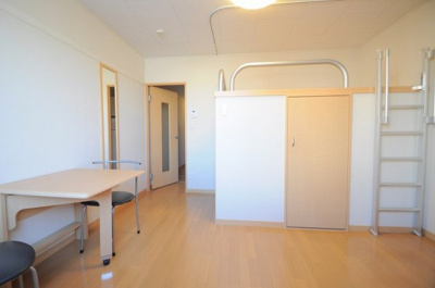 【居間・リビング】 | レオネクストセントラルささ山 | 1Fフローリング。