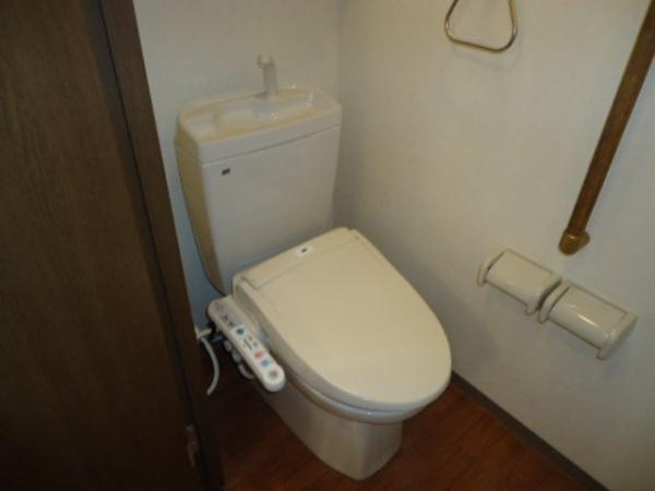 メゾン　プラヴィのトイレ