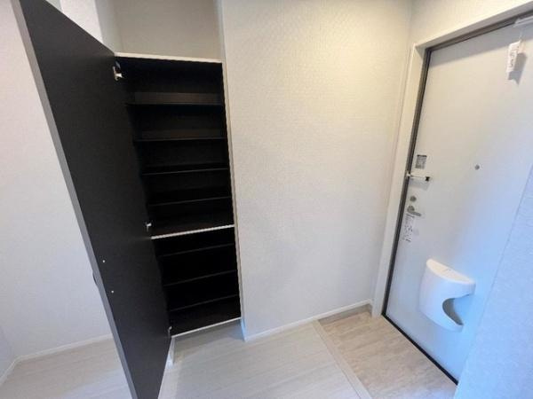 セピア・スイートの玄関