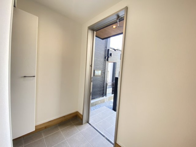 【玄関】 | 宜野湾市我如古4丁目1期（全4棟）ラスト6号棟 | 6号棟　SIC付き♪