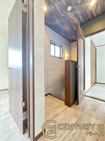 生駒市有里町　一戸建の内装|■現地撮影写真■こちらは２階廊下部分です！