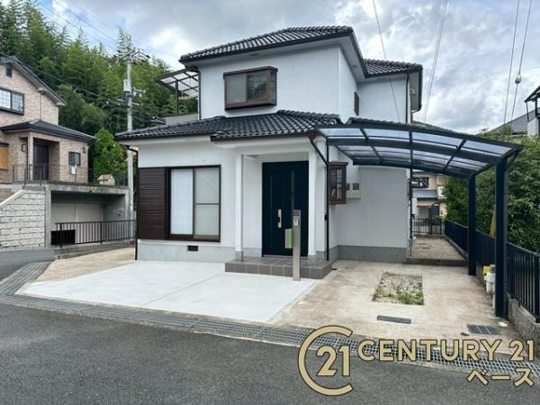 生駒市有里町　一戸建のその他|■現地撮影写真■落ち着いた雰囲気の住居エリアに位置する南東角地の物件です！
