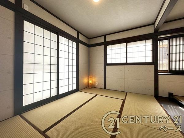 生駒市有里町　一戸建の和室|■現地撮影写真■ほっこり落ち着ける和室。客間としても、ご家族のくつろぎスペースとしてもご利用いただけます。