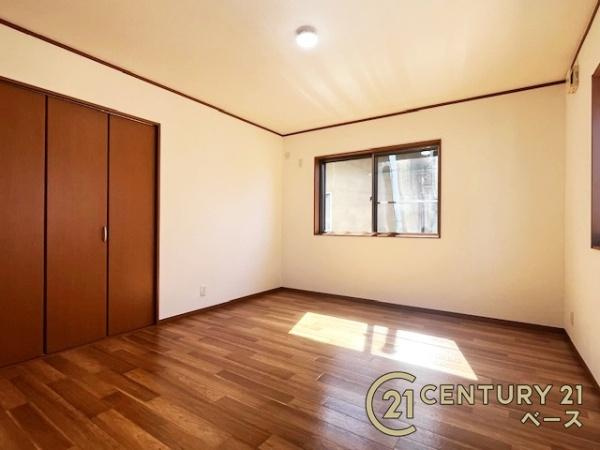 磯城郡田原本町宮森　一戸建の洋室|明るい雰囲気の洋室です！