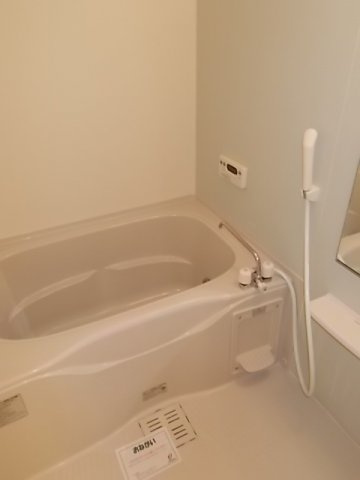 フレスクーラＫ・ＯⅡの浴室