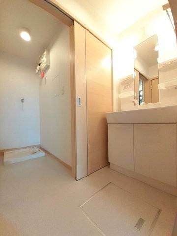 アネスト・ソレイユＤの洗面所