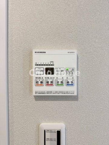 ステーションガーデンタワーの内装|【浴室乾燥機】暖房・冷風・換気・乾燥が可能です。毎日を快適に過ごせるうれしい機能が揃っています。雨の日の洗濯物も安心です。