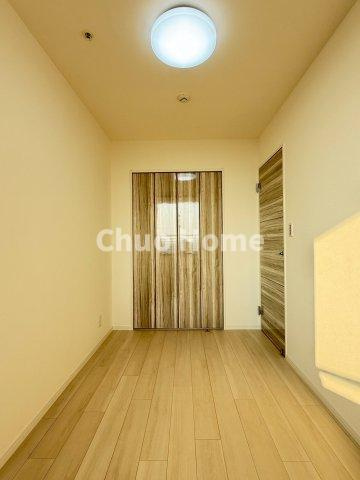 ステーションガーデンタワーの子供部屋|【子供部屋】お子様を持つ家庭の約6割が「家族や子どものため」に購入を希望。入学後の転校を避け、広い空間でのびのび育てたいなどの親心が、家探しのきっかけになっているようです。
