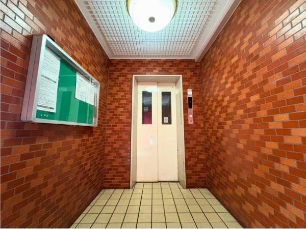 エメラルドマンション古国府のその他共用部分|エレベーター完備。荷物やベビーカー移動もスムーズにできます！