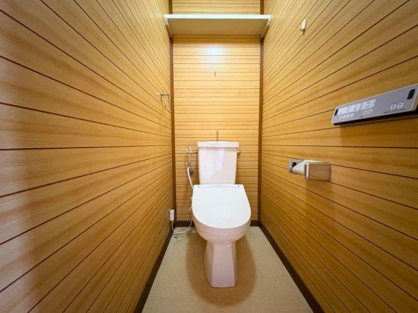 エメラルドマンション古国府のトイレ|シンプルなトイレ