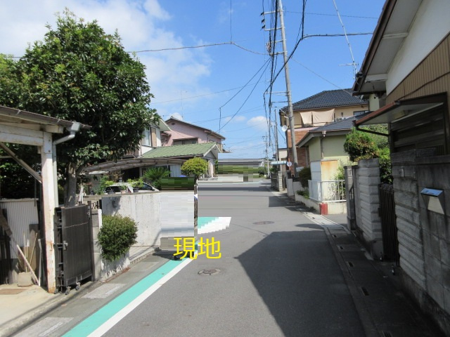 中古戸建　熊谷市上之921-1（リフォーム住宅）の前面道路含む現地写真