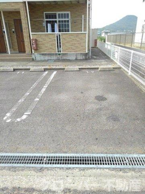 【駐車場】 | ネオ・パラッツオＢ