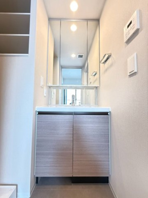 【洗面所】 | コンフォリア・リヴ本町WEST　Q