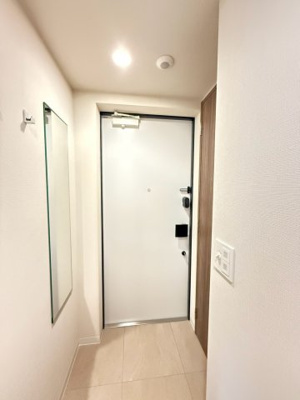 【玄関】 | コンフォリア・リヴ本町WEST　Q