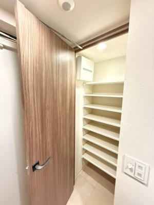 【収納】 | コンフォリア・リヴ本町WEST　Q