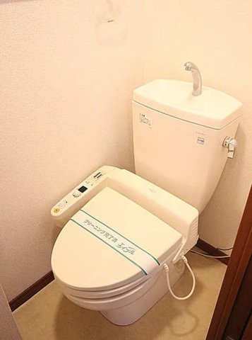 【福岡県】福岡市中央区1棟アパートのトイレ