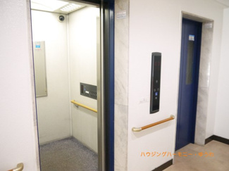 【その他共用部分】 | 忙しい朝にも安心、エレベーターが２基設置されています！