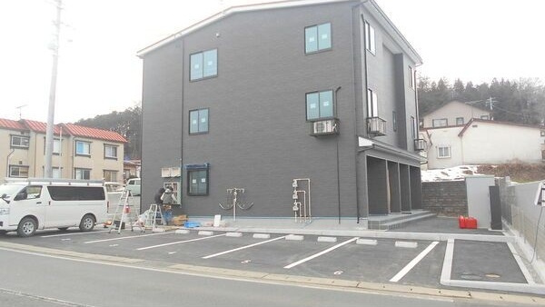 ランシェIIIの駐車場