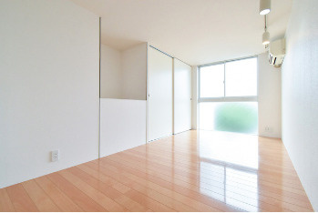 レガロつくしの洋室|個人の部屋や寝室として使える洋室です