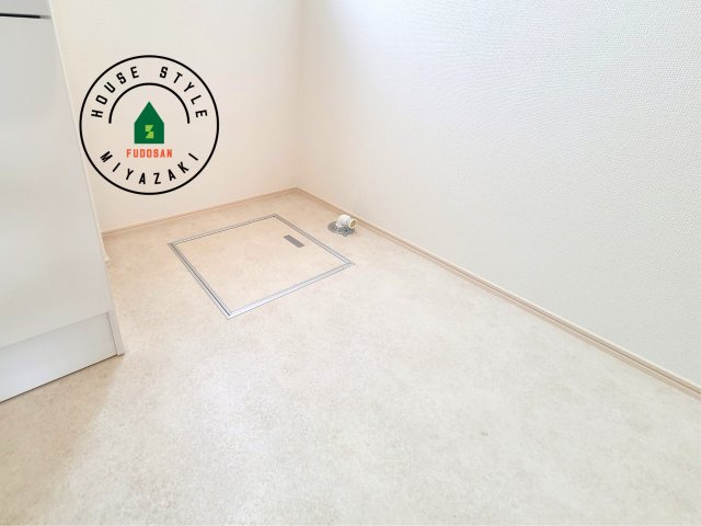 宮崎市花ヶ島町2681番-3棟（B号棟）の内観：施工例|ランドリースペースとなります。広々して有効的にご使用できます。 