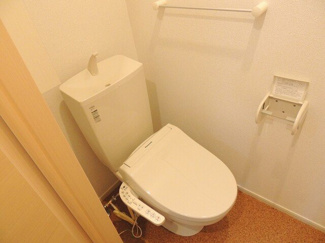 【トイレ】 | シャン　ドゥ　フルール　Ｃ | ゆったりとした空間のトイレです