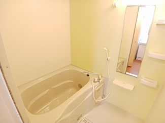 【浴室】 | シャン　ドゥ　フルール　Ｃ | 日々の疲れを癒すお風呂付です