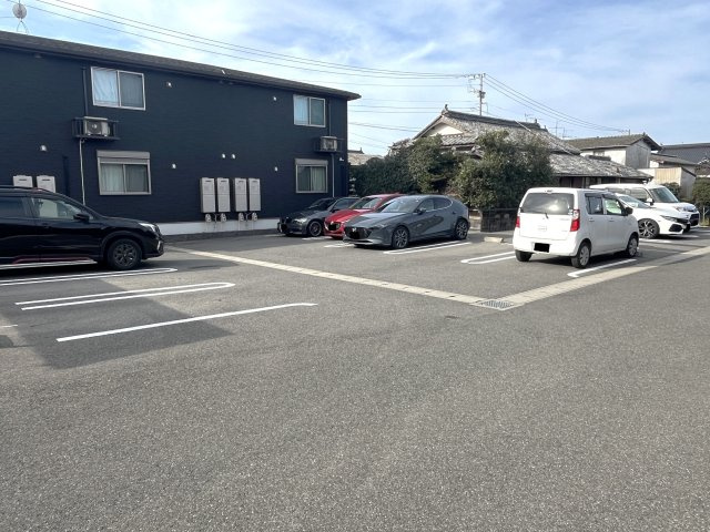 りりあん　Ⅱの駐車場