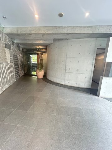 ヴォルテックス２１志木のエントランス