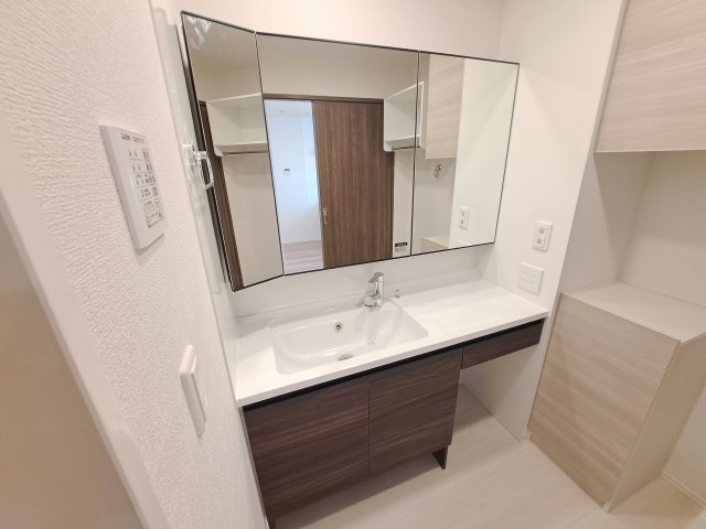 ラ　フレーズの独立洗面台