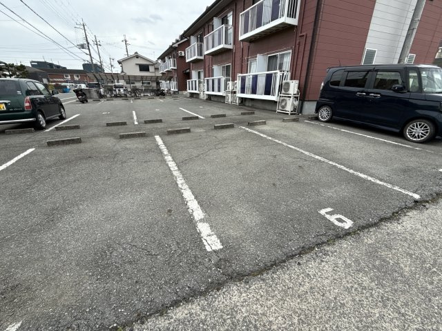 クリエイト天満Ａ棟の駐車場