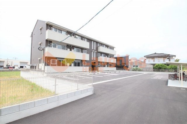 オッツ梅満の駐車場|駐車場完備です