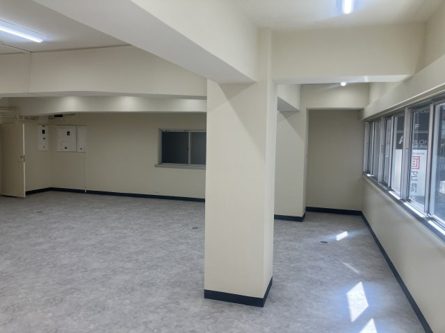 銀座小林ビルのロビー