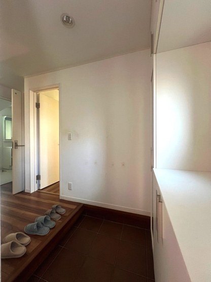 【玄関】 | 大容量収納可能なシューズBOXで綺麗な玄関をキープできますよ☆