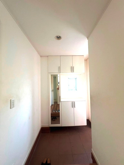 【玄関】 | ミラー付きのシューズBOXでお出掛け前の身だしなみチェックに活用できますね♪