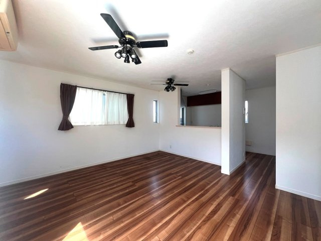 【居間・リビング】 | JR「茅ヶ崎」駅から徒歩20分のラチエン通りにございます◎
