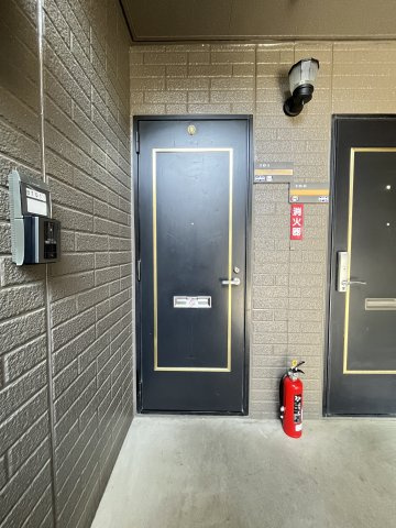 スティブルB棟の玄関|イメージ201号室の写真