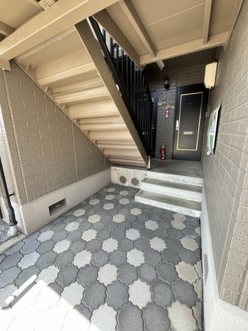 スティブルB棟の玄関|イメージ201号室の写真