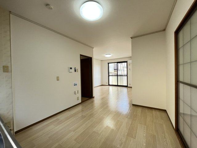 スティブルB棟の居間・リビング|イメージ201号室の写真