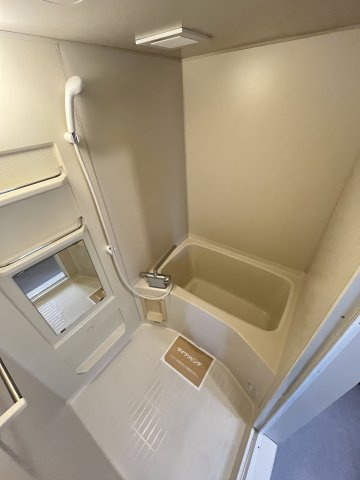 スティブルB棟の浴室|イメージ201号室の写真